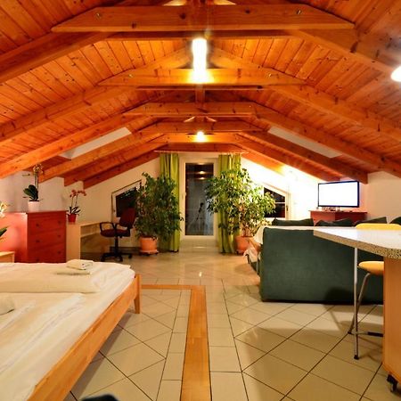Ajo Vienna Lake View - Contactless Check-In Luaran gambar